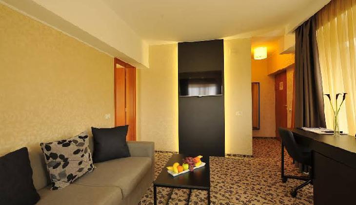 Crystal Palace Hotel