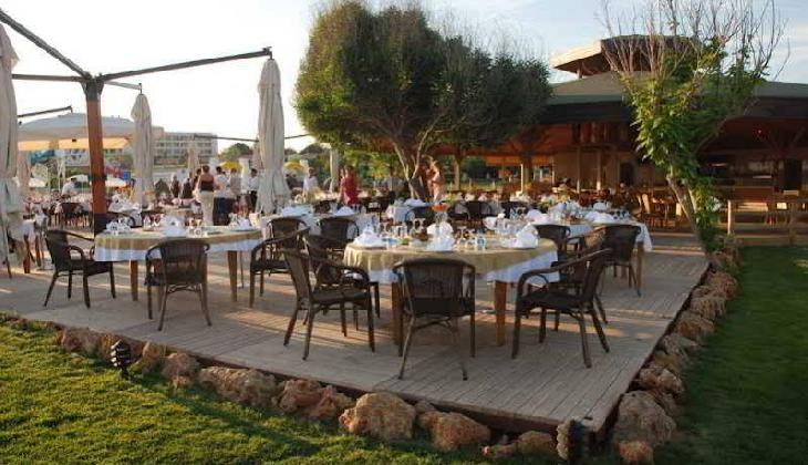 Jacaranda Beach Luxury Club