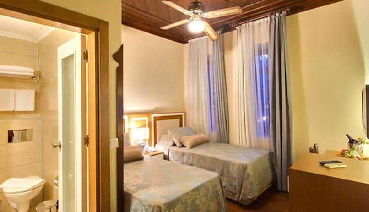 دوگان هتل انتالیا