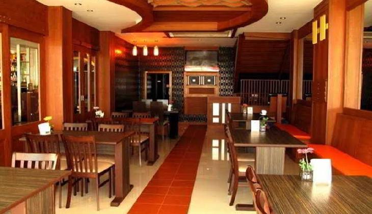 هتل تریپل راند پلیس