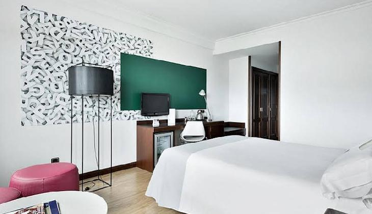 Tryp Santiago