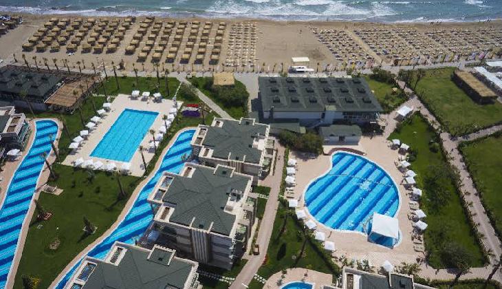 Jacaranda Beach Luxury Club