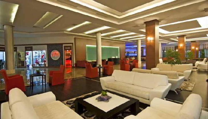 Jacaranda Beach Luxury Club