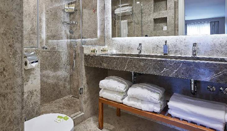 Renata Suites Boutique Hotel