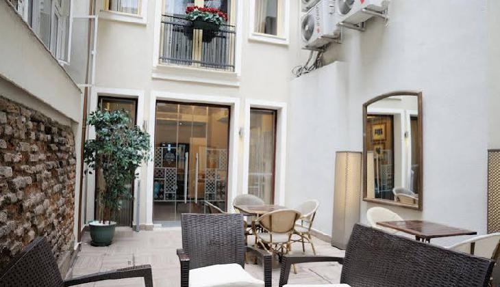 Collage Taksim Hotel