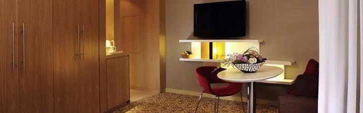 Novotel Suites Dubai Mall of the Emirates