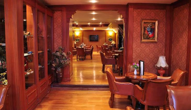 هتل نوا پلازا کریستال