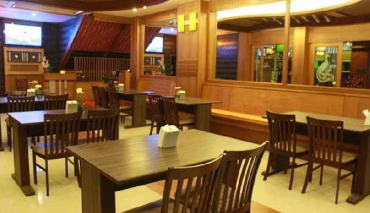 هتل تریپل راند پلیس