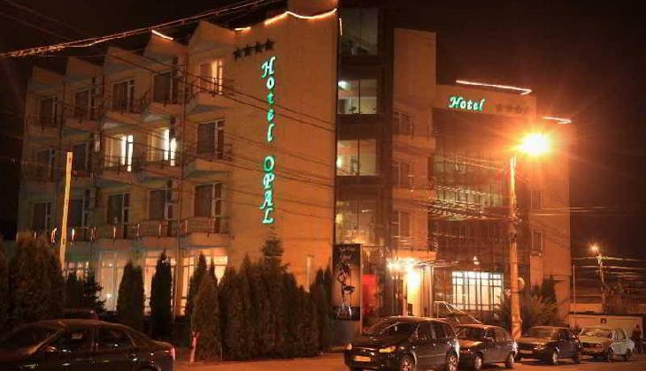 Hotel Opal
