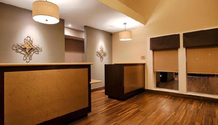 Best Western PLUS Inn at the Vines