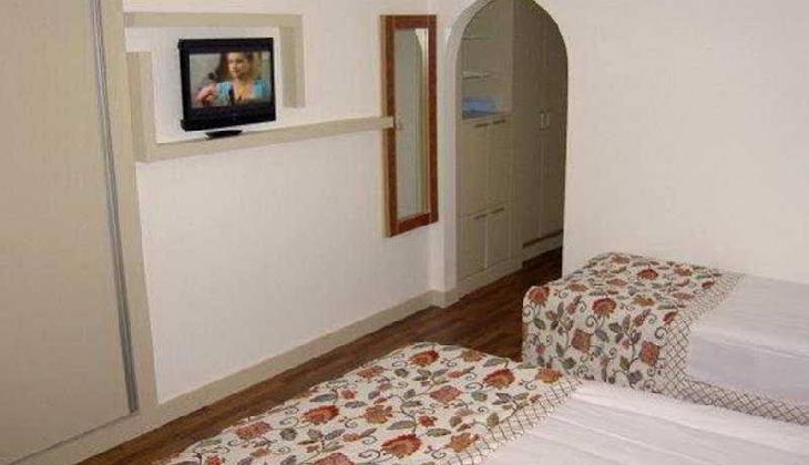 Jacaranda Beach Luxury Club