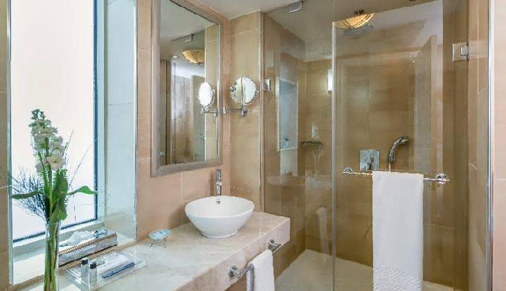 هتل تایتانیک پورت