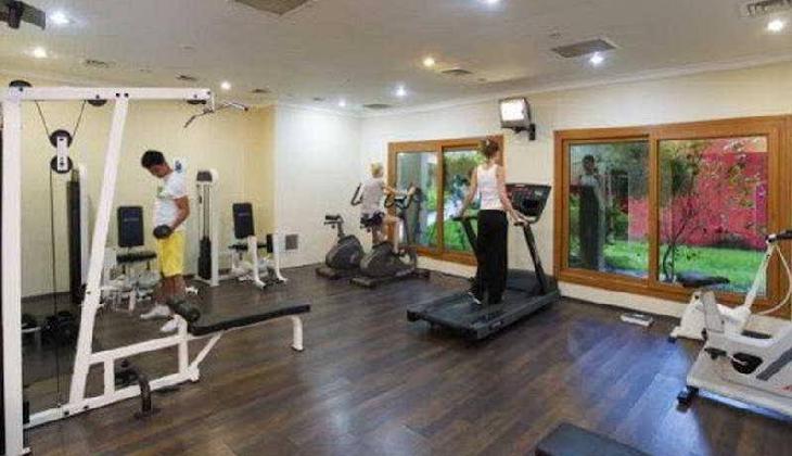 Jacaranda Beach Luxury Club