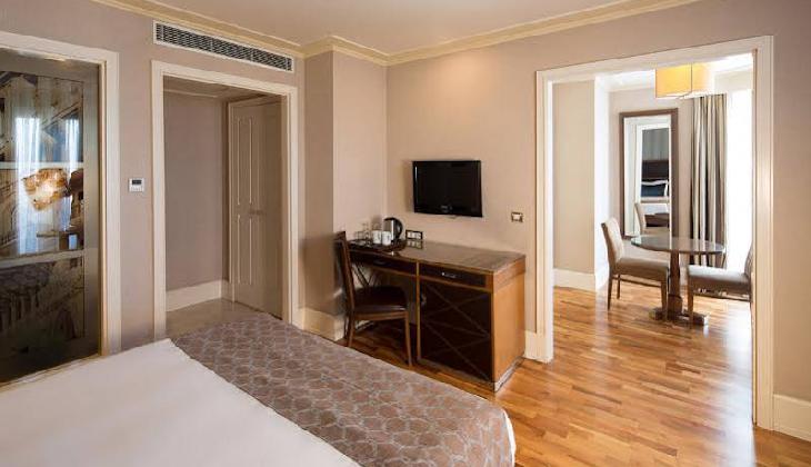 هتل تایتانیک سیتی تکسیم