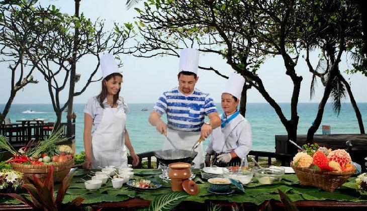 هتل سنتارا گرند بیچ ریزورت سامویی