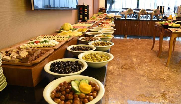 Royal Life Exclusive