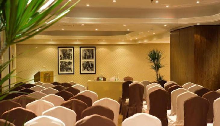 هتل وارویک شانزه لیزه