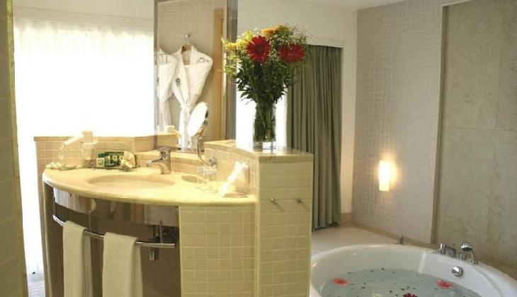 Cornelia De Luxe Resort