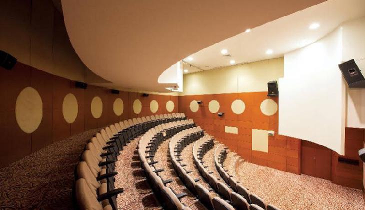 Cornelia De Luxe Resort