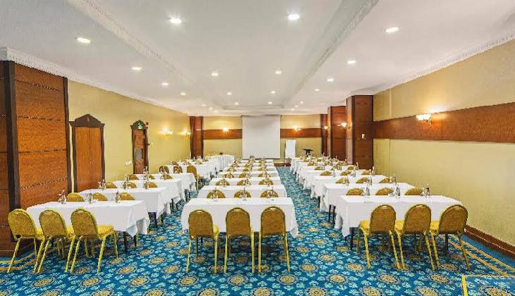 هتل گرند اوزتانیک