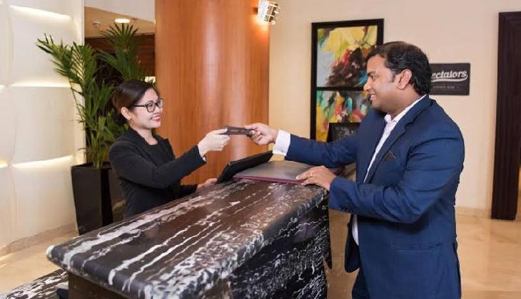 هتل آوانی دیره