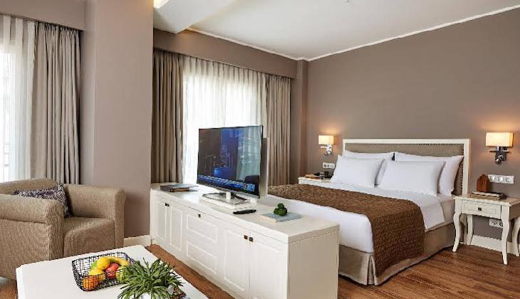 Renata Suites Boutique Hotel