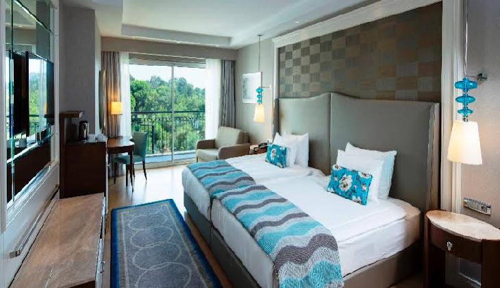 هتل تایتانیک دلوکس بلک