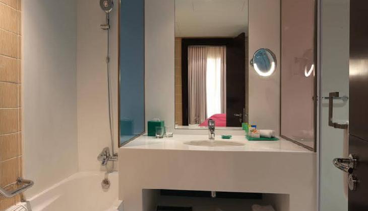 RAMADA HOTEL & SUITES BY WYNDHAM JBR