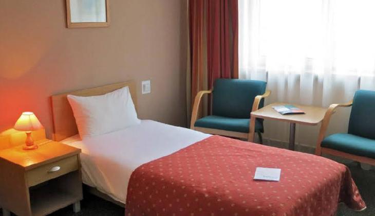 Hotel Wilanów Warszawa by DeSilva