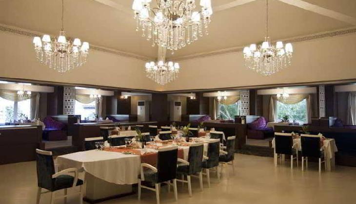 Jacaranda Beach Luxury Club