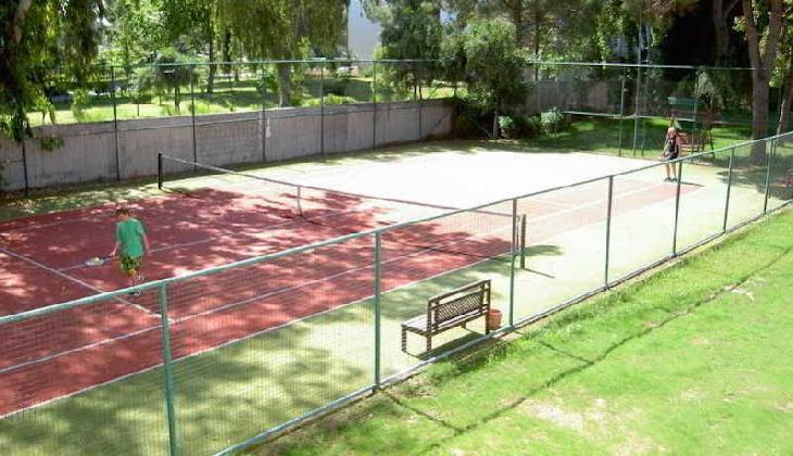 Jacaranda Beach Luxury Club