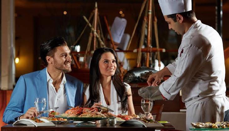 هتل کرون پلازا شیخ زاید