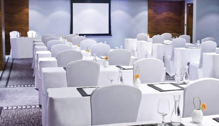 هتل آوانی دیره