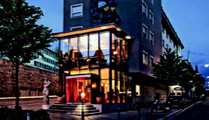 du Théâtre Swiss Quality Hotel