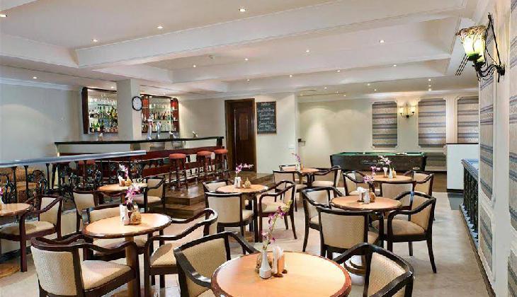 Al Falaj Hotel