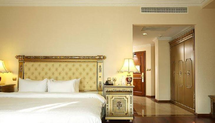 Crowne Plaza Minsk Hotel