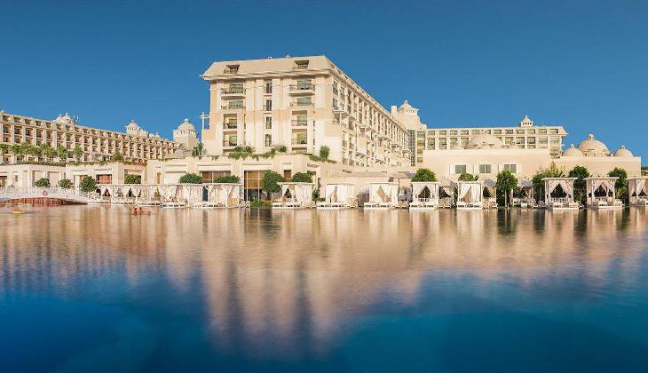 هتل تایتانیک دلوکس بلک