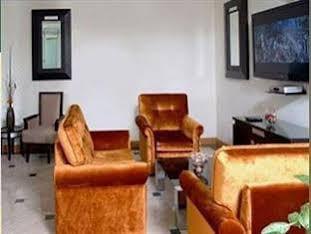 Al Muraqabat Plaza Hotel Apartments