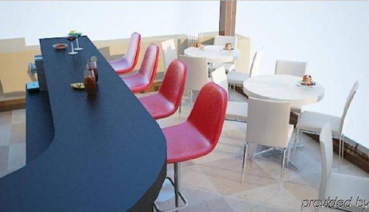 هتل ار سوئیت تکسیم 