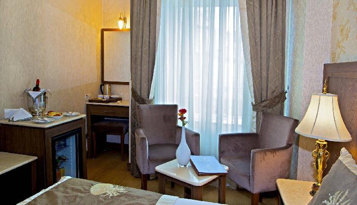 هتل گرند هیلاریوم