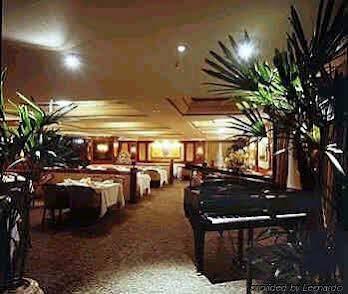 Kubitschek Plaza Hotel