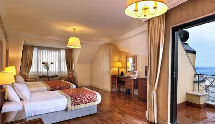 هتل مترو پارک تکسیم