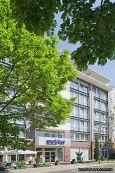 Park Inn by Radisson Berlin City West
