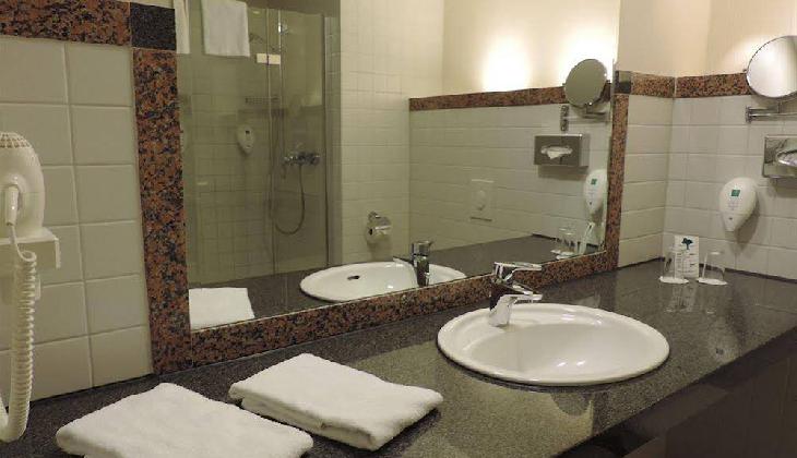 AZIMUT Hotel Cologne