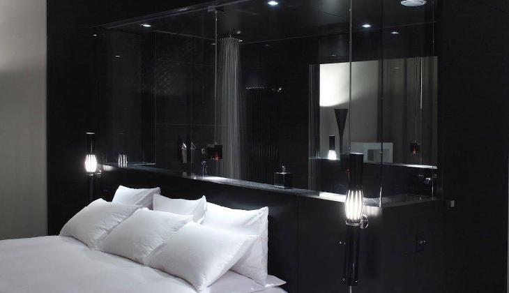 Hotel Blow Up Hall 5050