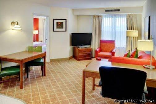 Lakeview Signature Inn - Calgary