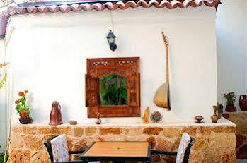 White Garden Pansion