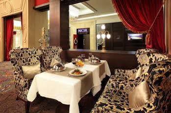 Royal Plaza Hotel and Casino