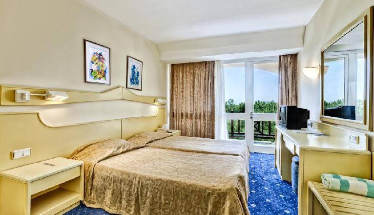 Jeans Club Hotels Festival