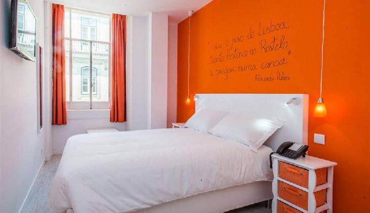 Golden Tram 242 Lisbonne Hostel